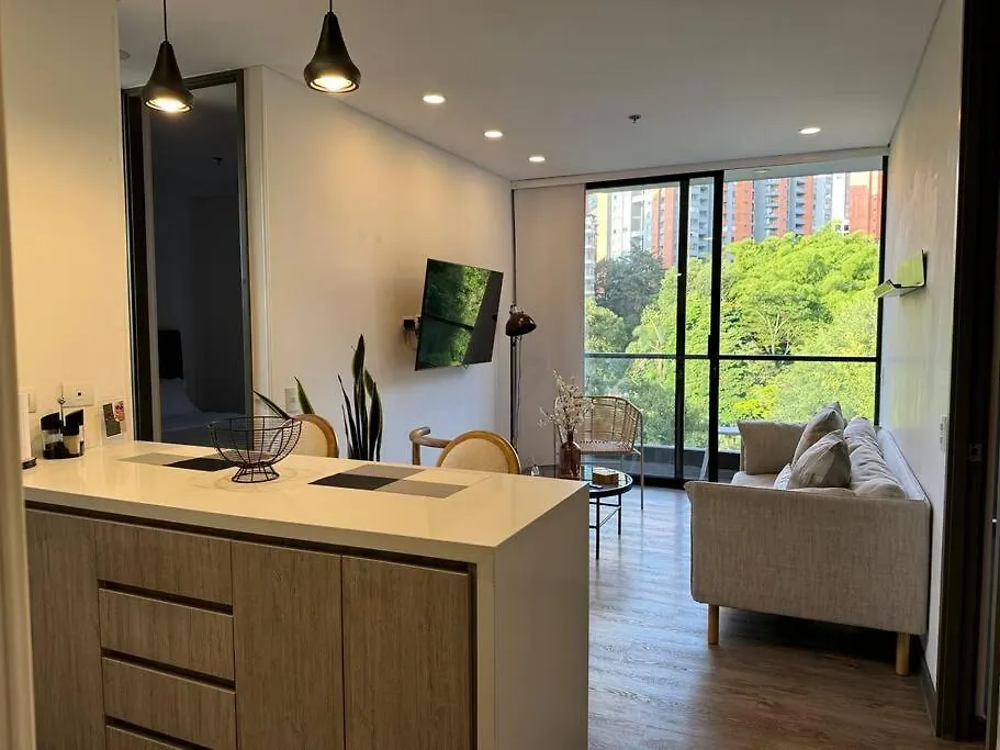 Super Apto, Ac, Poblado Medellin Apartment