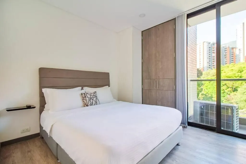 Super Apto, Ac, Poblado Medellin 0*,  Colombia